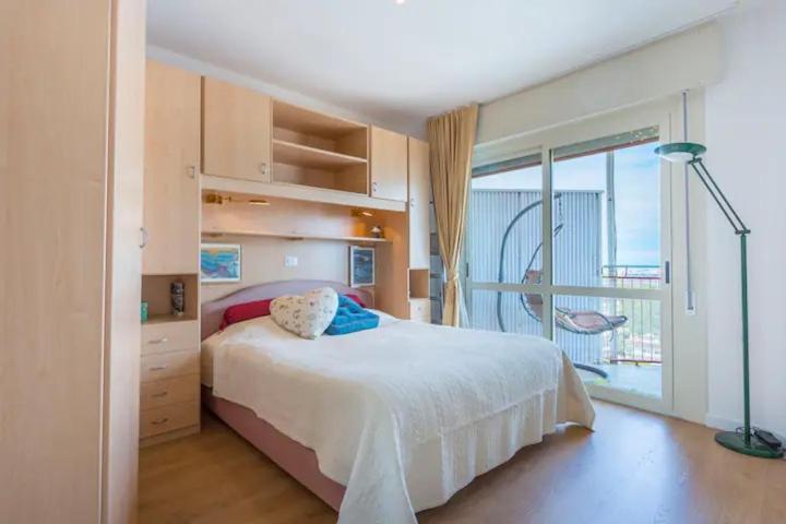 Ferienwohnung Splendido Attico, Piscina E Vista Mare Lignano Sabbiadoro Exterior foto