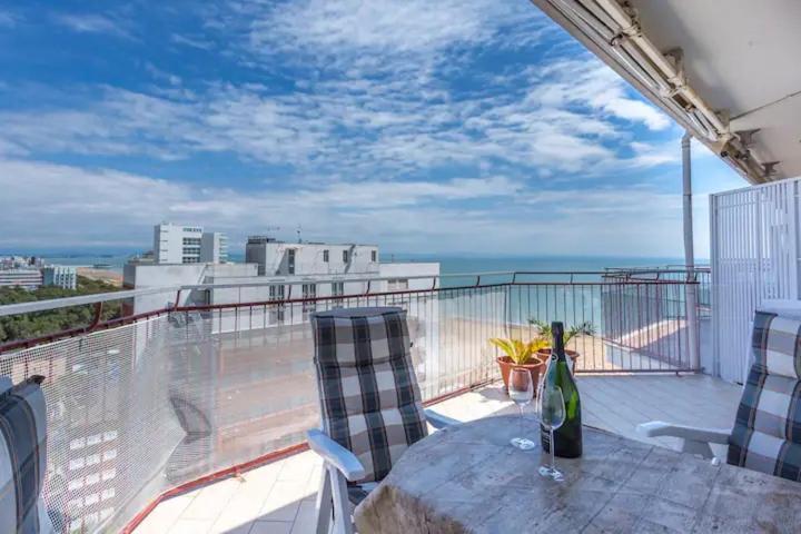 Ferienwohnung Splendido Attico, Piscina E Vista Mare Lignano Sabbiadoro Exterior foto